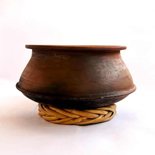 Clay Pot Bisale For Cooking And Serving Round base 500g